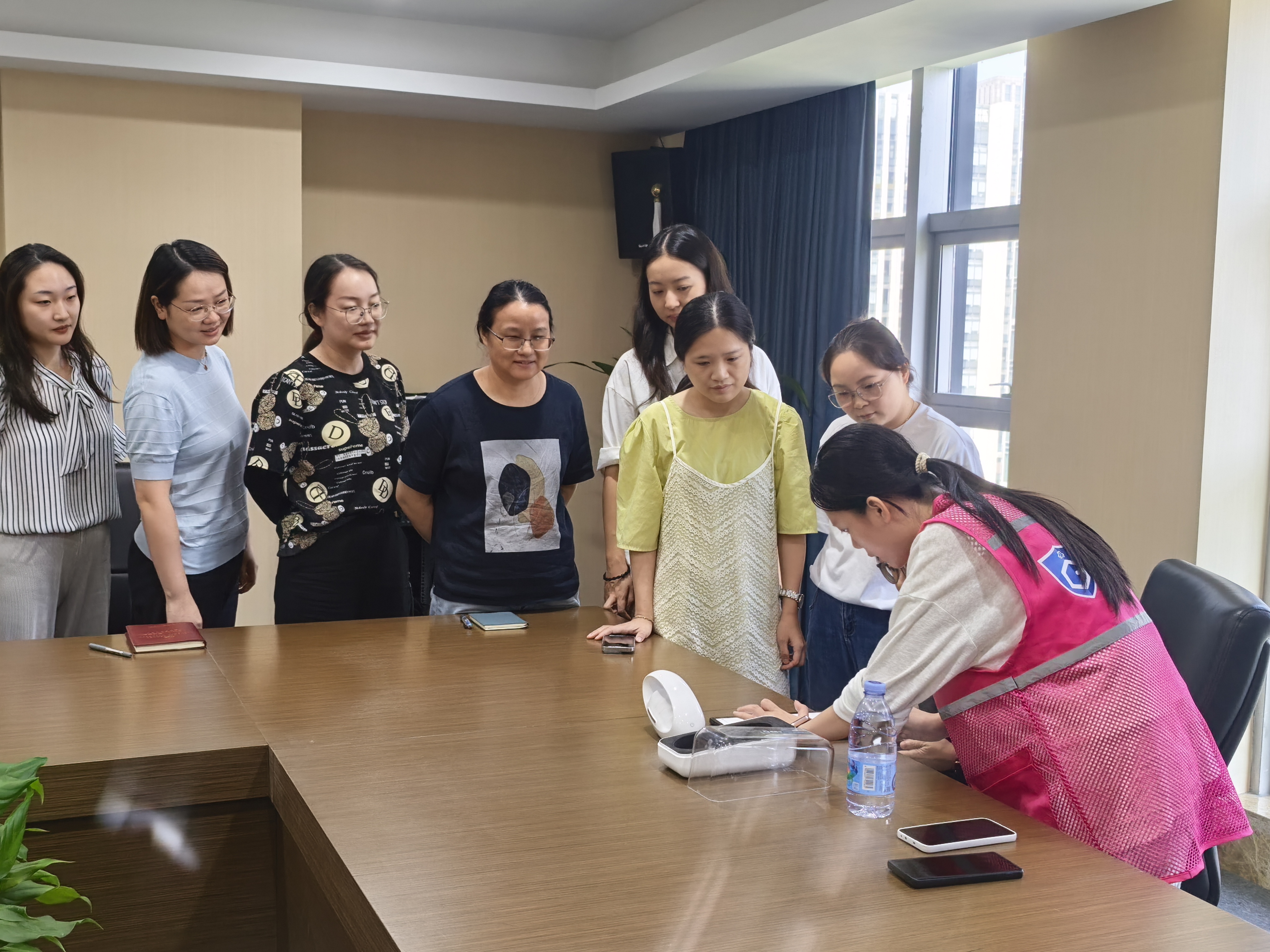 夏季送清涼 關(guān)懷潤心田丨中機(jī)聯(lián)合工會(huì)開展夏季慰問系列活動(dòng)